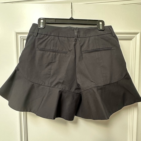 Dorothee Schumacher Shorts - Picture 2 of 4